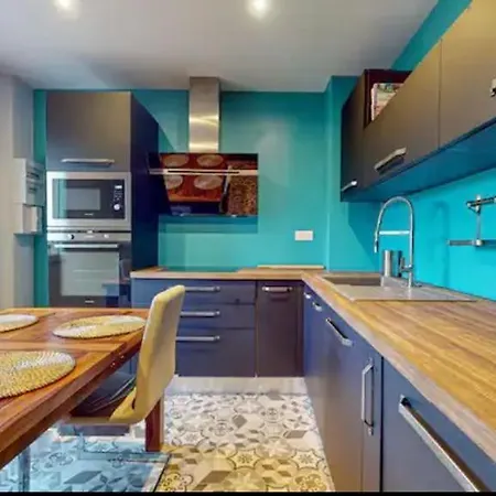 Appartement Light T 3 Air Conditioning Two Balconies *