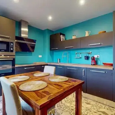 Light T 3 Air Conditioning Two Balconies Апартаменты *